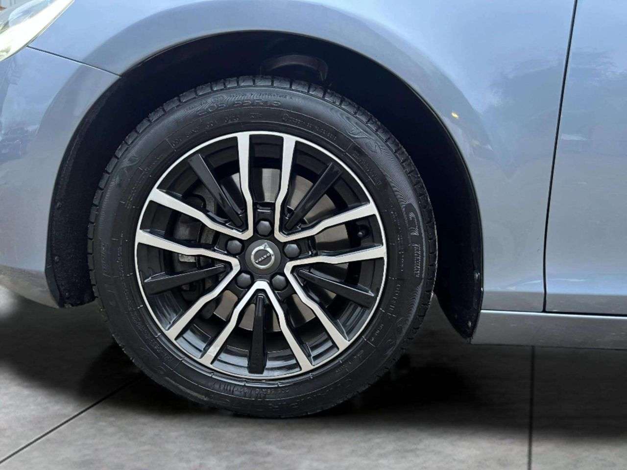 2016 VOLVO V40 2016 VOLVO V40