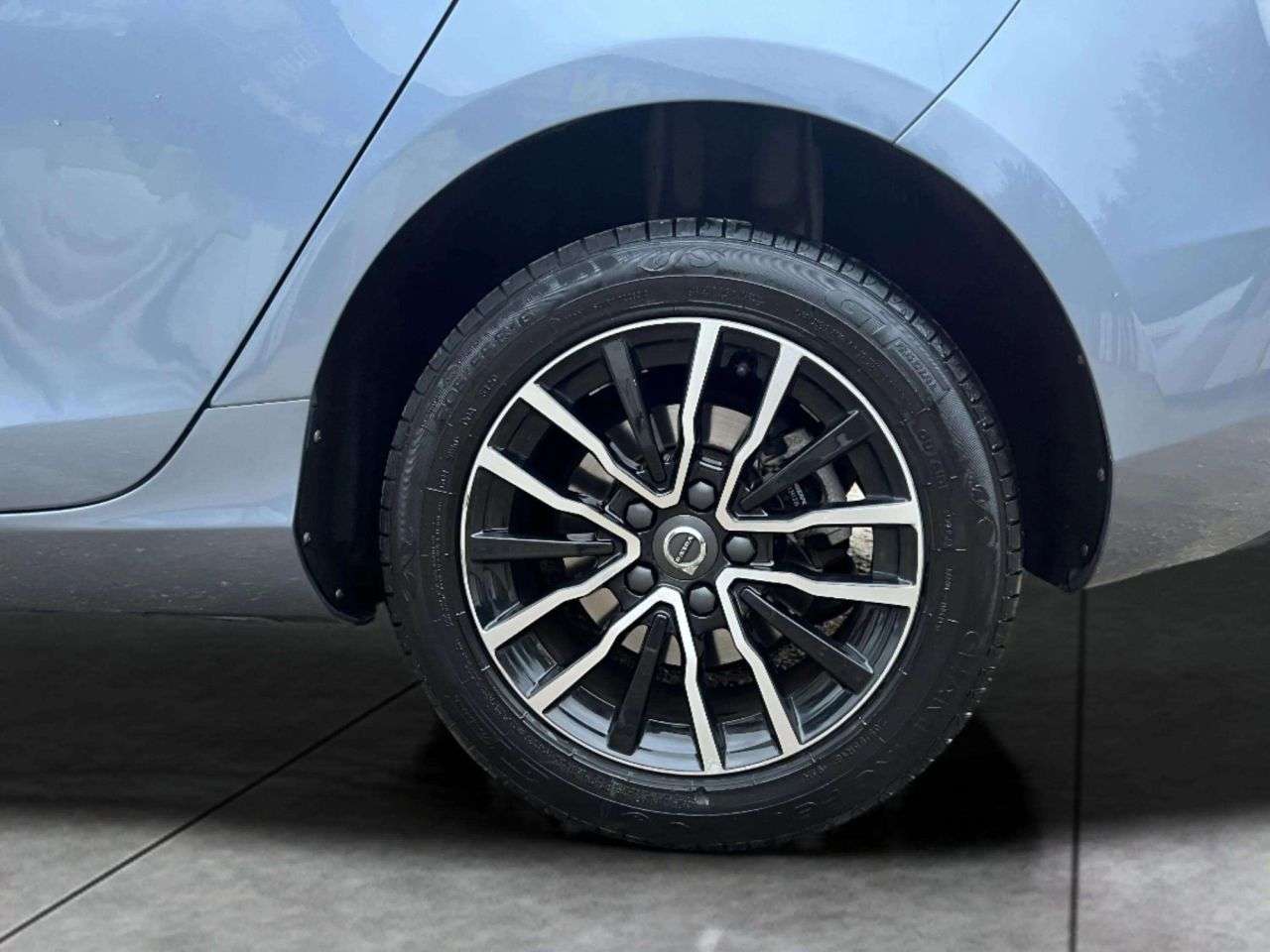 2016 VOLVO V40 2016 VOLVO V40