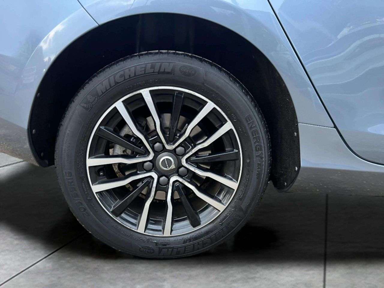 2016 VOLVO V40 2016 VOLVO V40