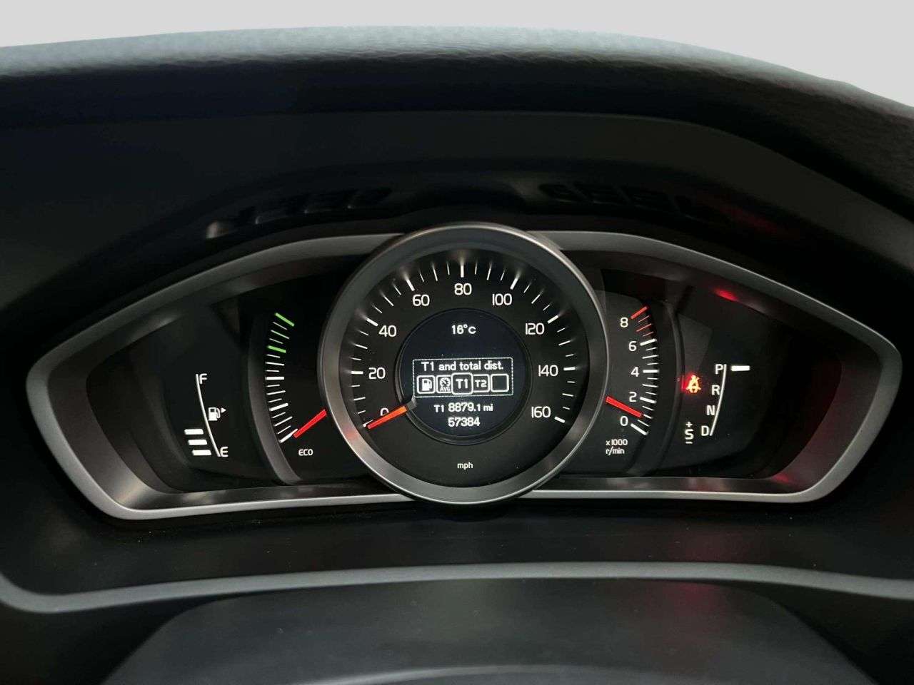 2016 VOLVO V40 2016 VOLVO V40