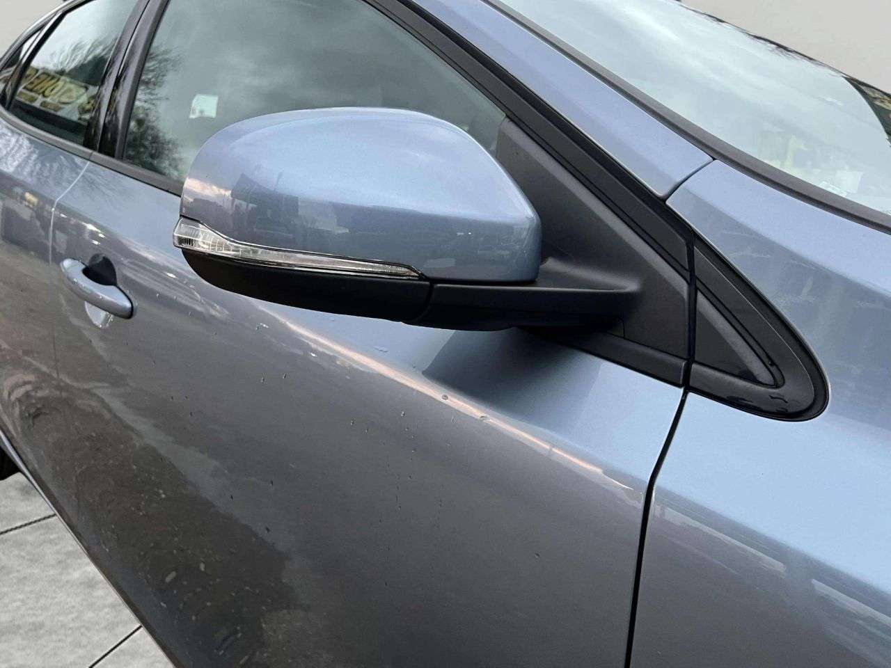 2016 VOLVO V40 2016 VOLVO V40