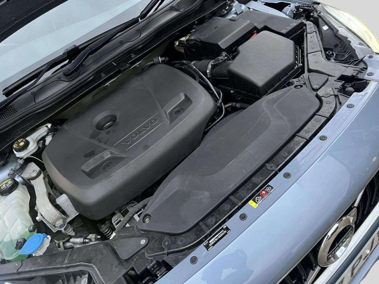 2016 VOLVO V40 2016 VOLVO V40