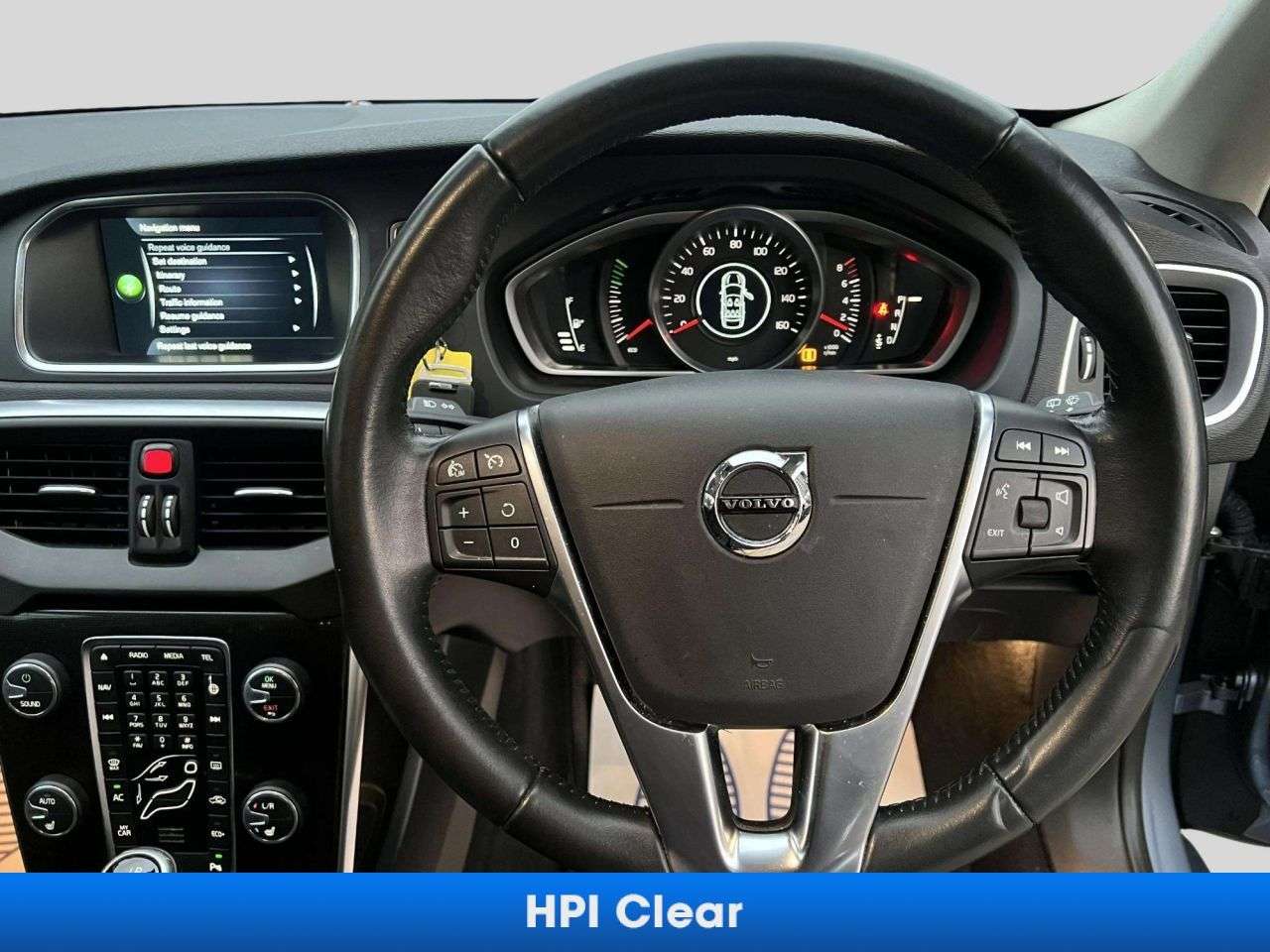 2016 VOLVO V40 2016 VOLVO V40