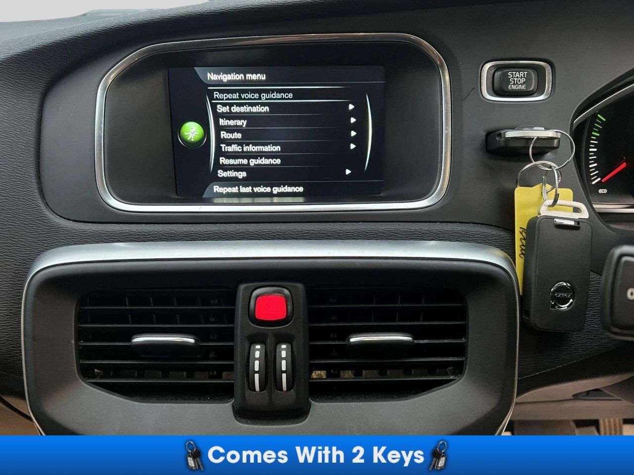 2016 VOLVO V40 2016 VOLVO V40