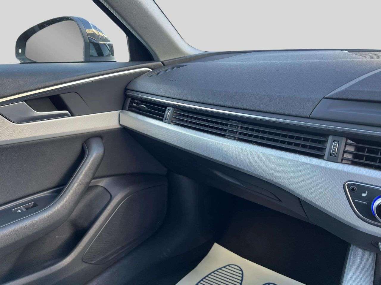 2017 AUDI A4 AVANT 2017 AUDI A4 AVANT