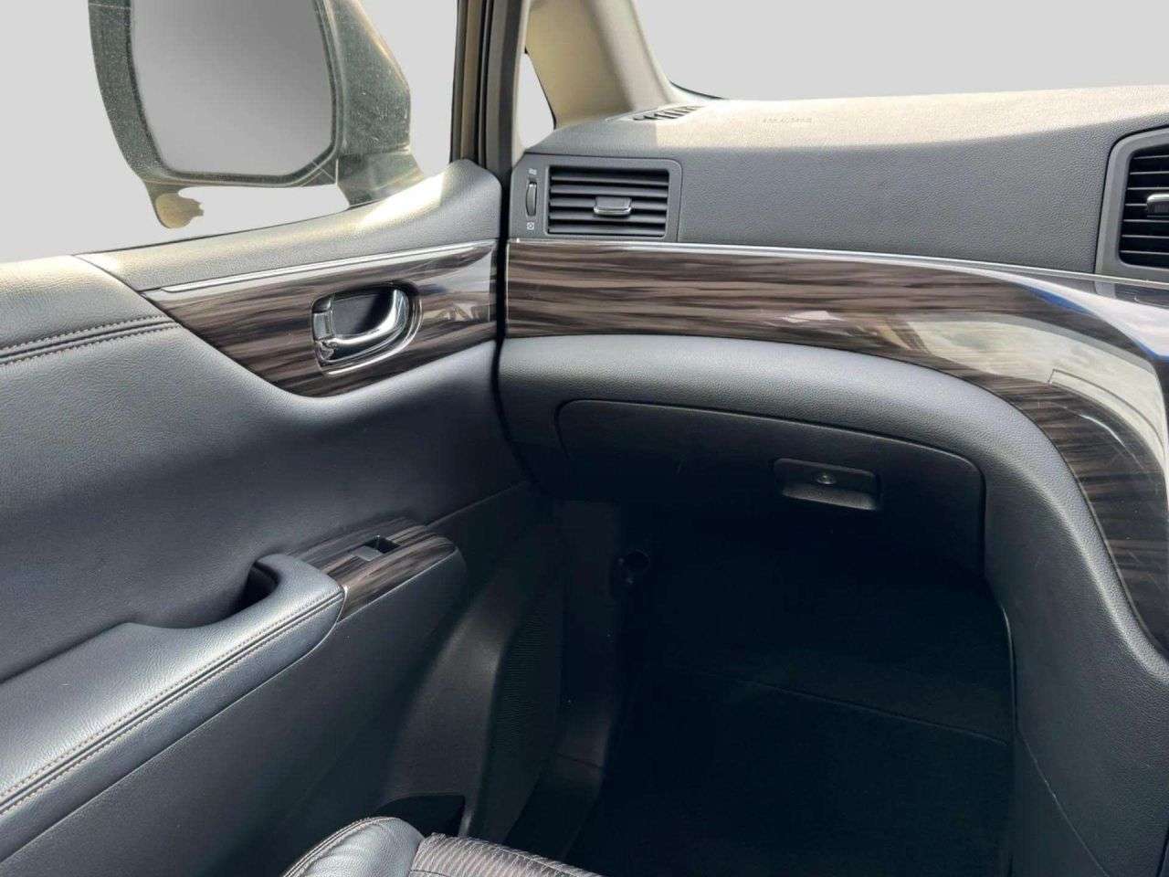 2016 NISSAN ELGRAND 2016 NISSAN ELGRAND