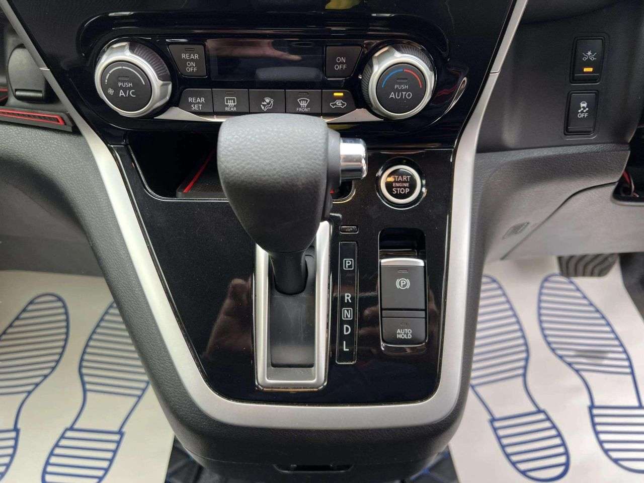 2018 NISSAN SERENA 2018 NISSAN SERENA