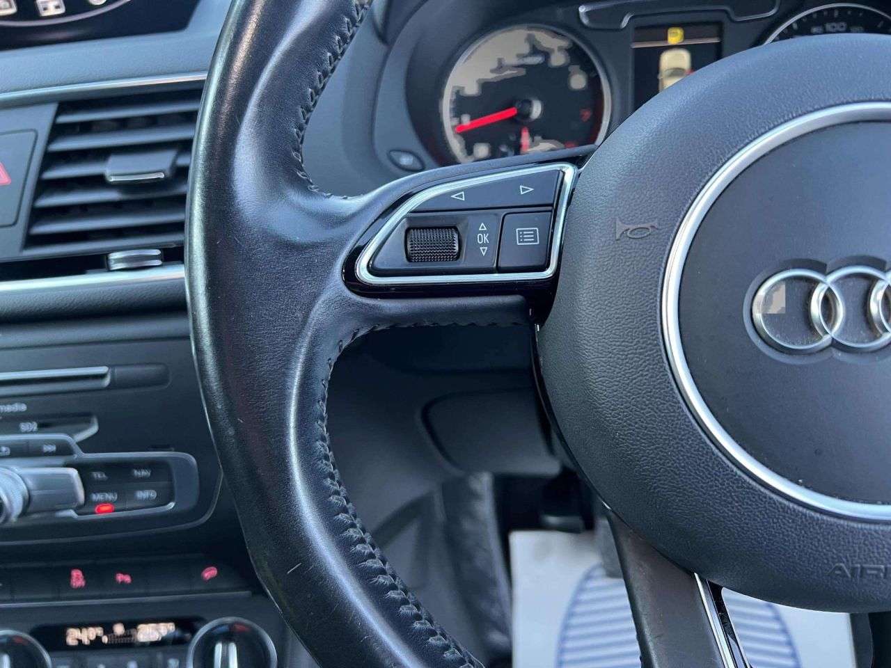 2016 AUDI Q3 2016 AUDI Q3