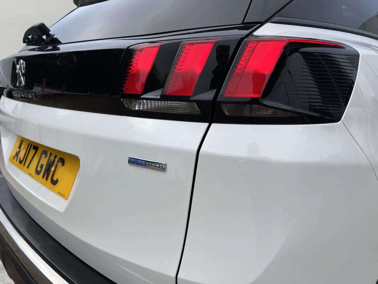 2017 PEUGEOT 3008 2017 PEUGEOT 3008