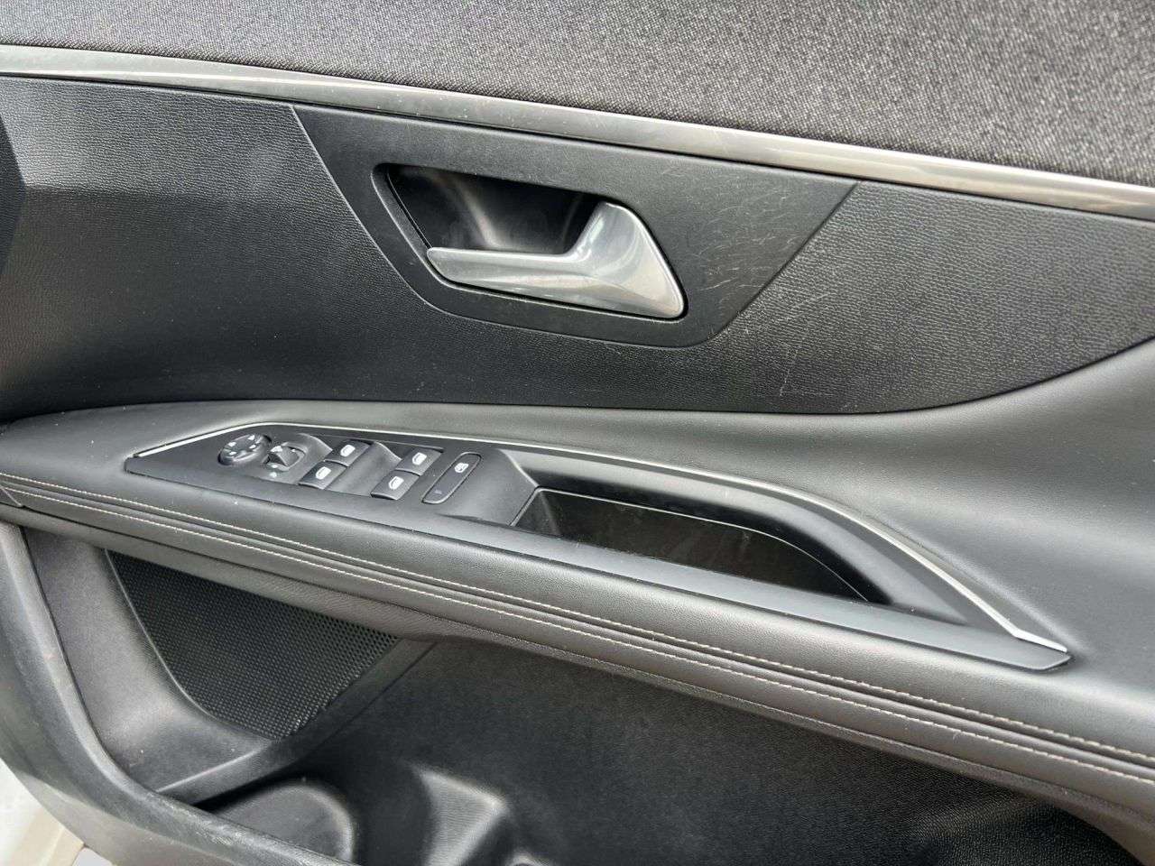 2017 PEUGEOT 3008 2017 PEUGEOT 3008