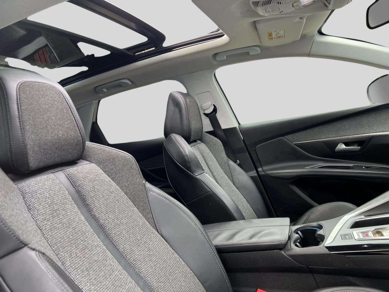 2017 PEUGEOT 3008 2017 PEUGEOT 3008