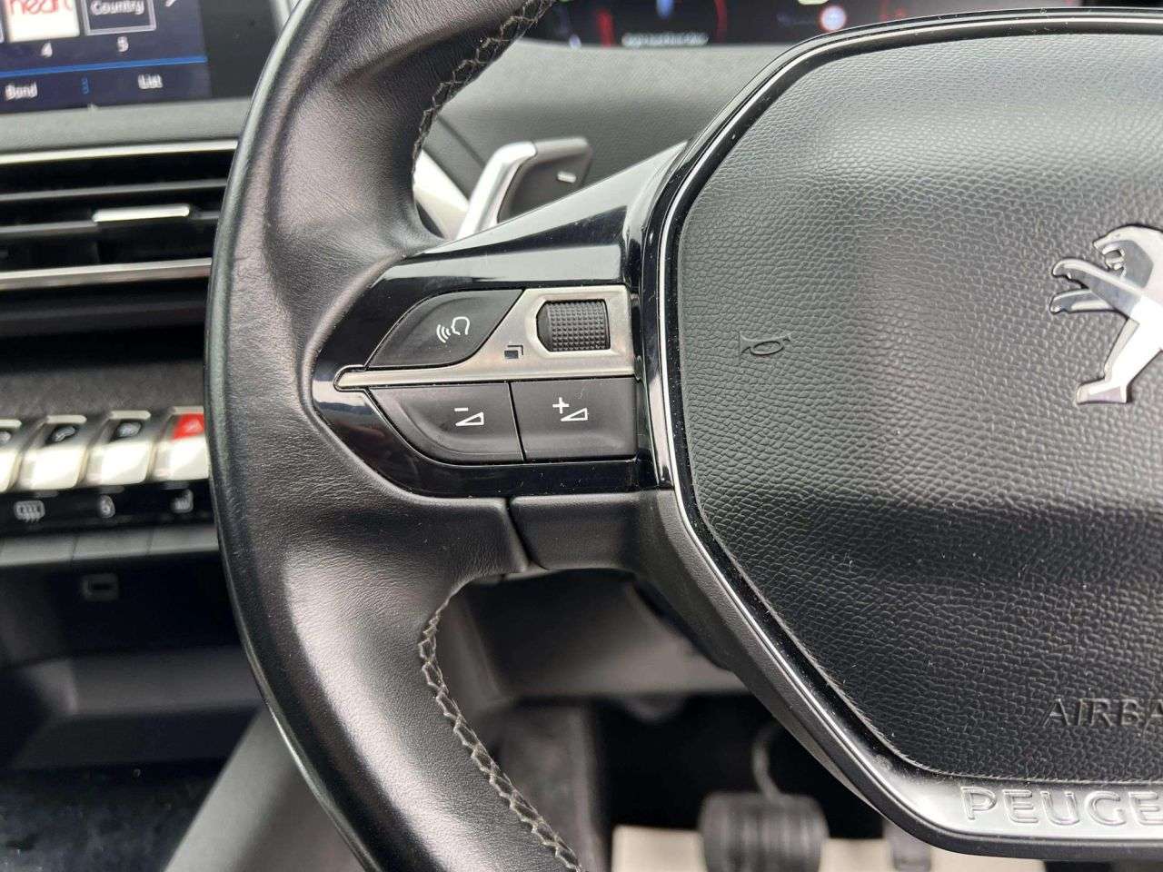 2017 PEUGEOT 3008 2017 PEUGEOT 3008