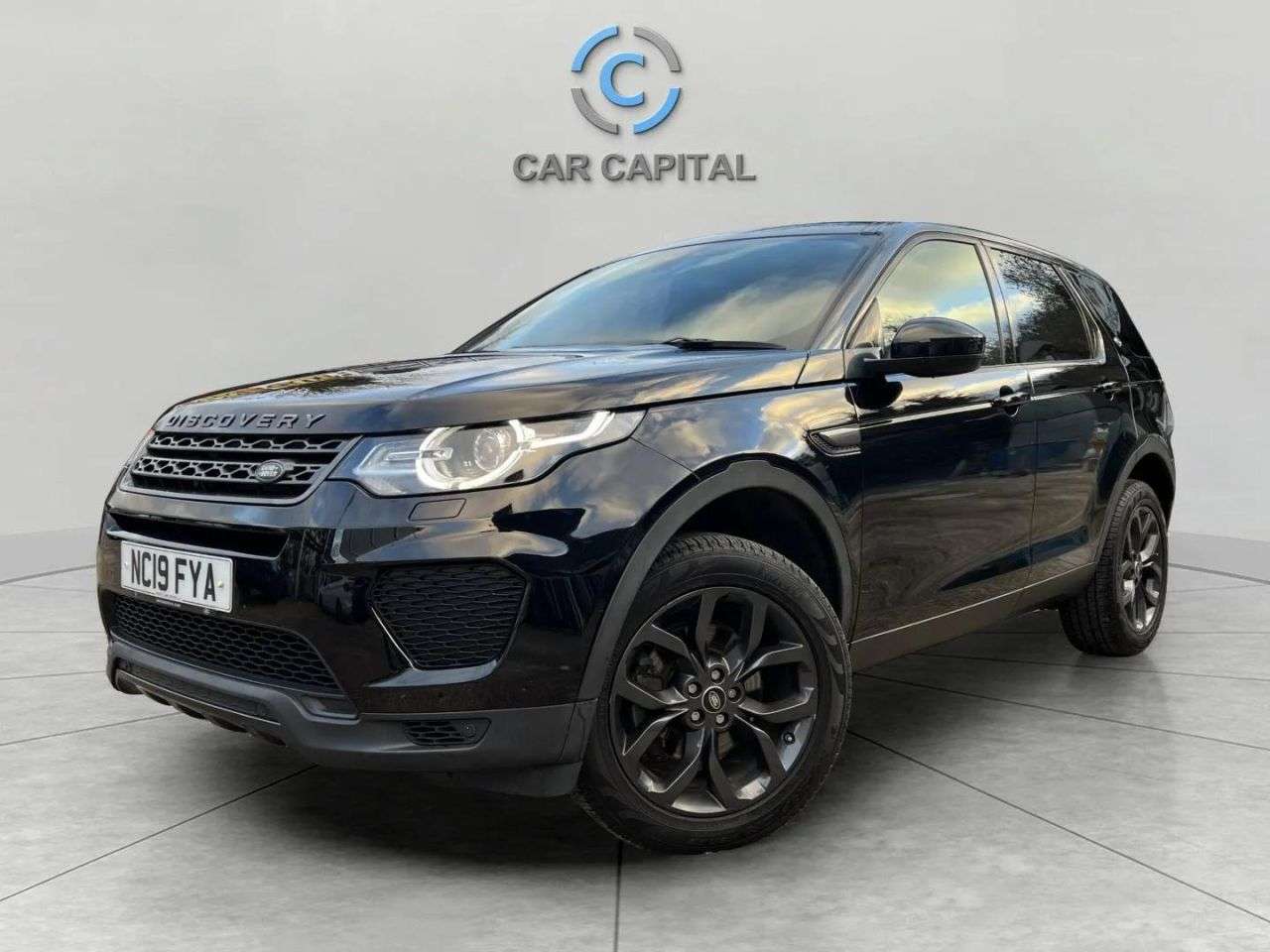A 2019 LAND ROVER DISCOVERY SPORT 2.0 TD4 Landmark SUV 5dr Diesel Auto 4WD Euro 6 (s/s) (180 ps) FINANCE+WARR A 2019 LAND ROVER DISCOVERY SPORT 2.0 TD4 Landmark SUV 5dr Diesel Auto 4WD Euro 6 (s/s) (180 ps) FINANCE+WARR