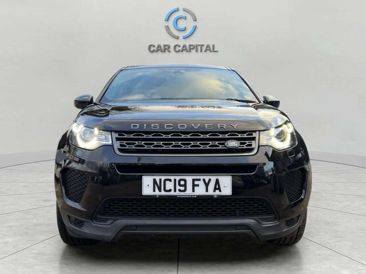 A 2019 LAND ROVER DISCOVERY SPORT 2.0 TD4 Landmark SUV 5dr Diesel Auto 4WD Euro 6 (s/s) (180 ps) FINANCE+WARR A 2019 LAND ROVER DISCOVERY SPORT 2.0 TD4 Landmark SUV 5dr Diesel Auto 4WD Euro 6 (s/s) (180 ps) FINANCE+WARR