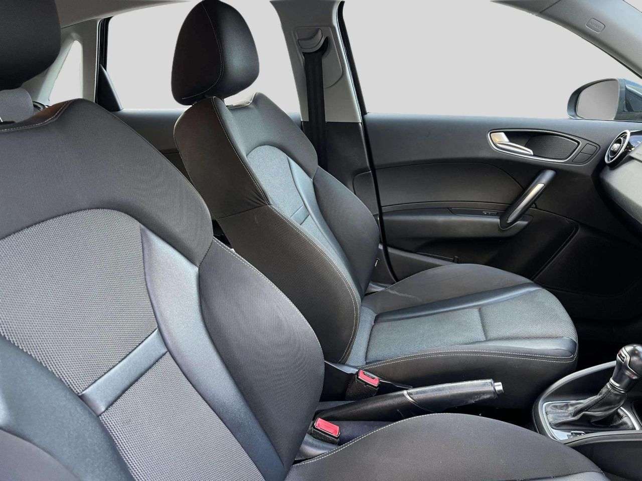 2017 AUDI A1 2017 AUDI A1