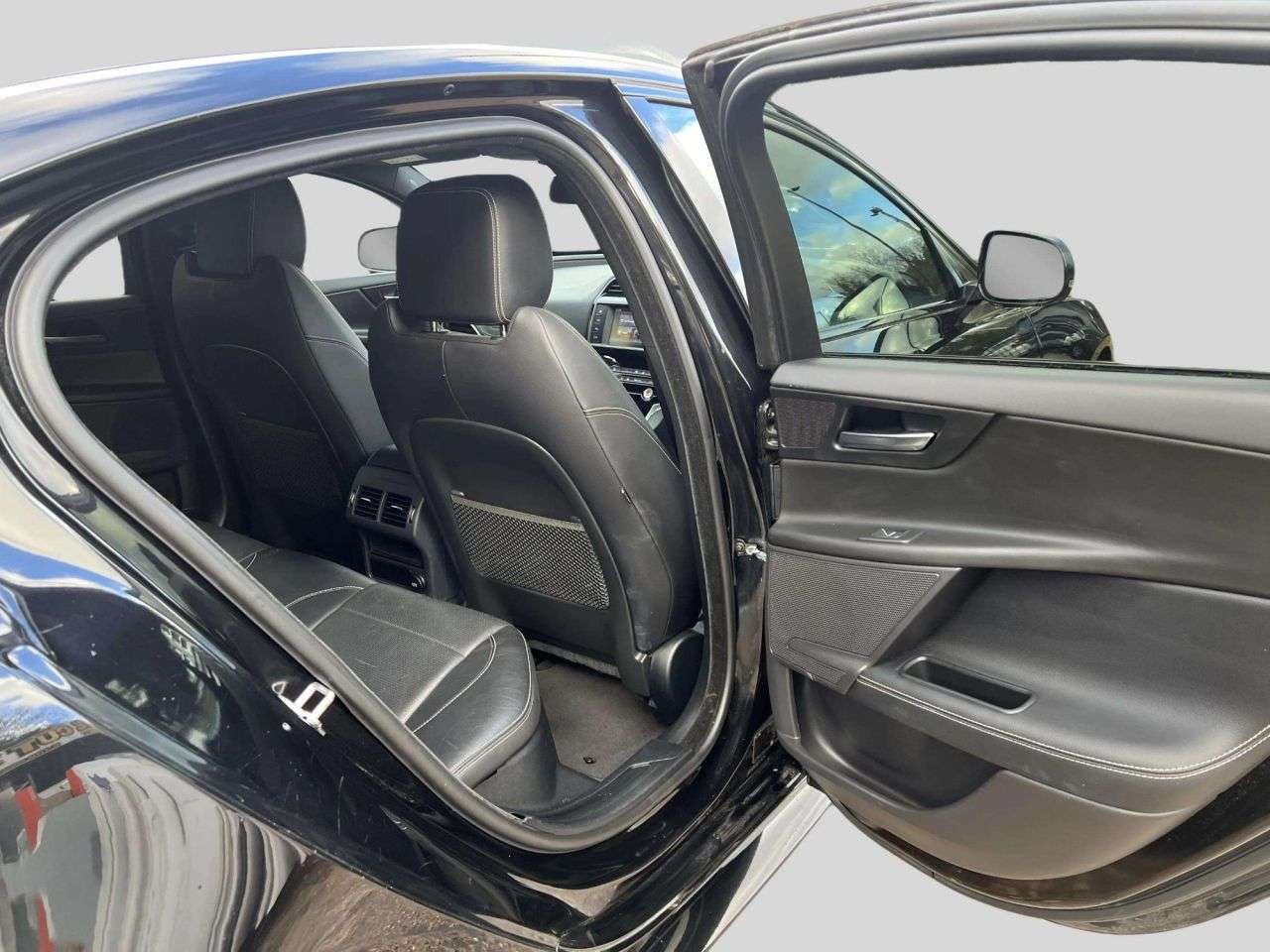 2017 JAGUAR XE 2017 JAGUAR XE