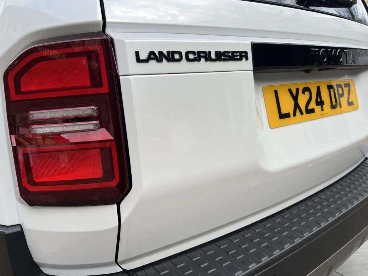 2024 TOYOTA LAND CRUISER 2024 TOYOTA LAND CRUISER