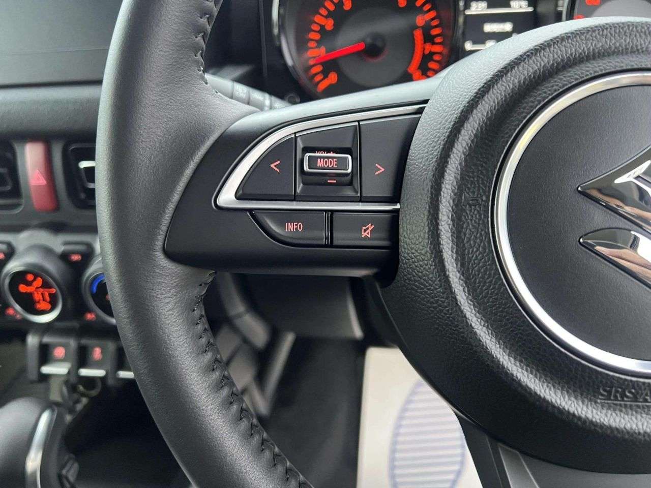 2024 SUZUKI JIMMY 2024 SUZUKI JIMMY