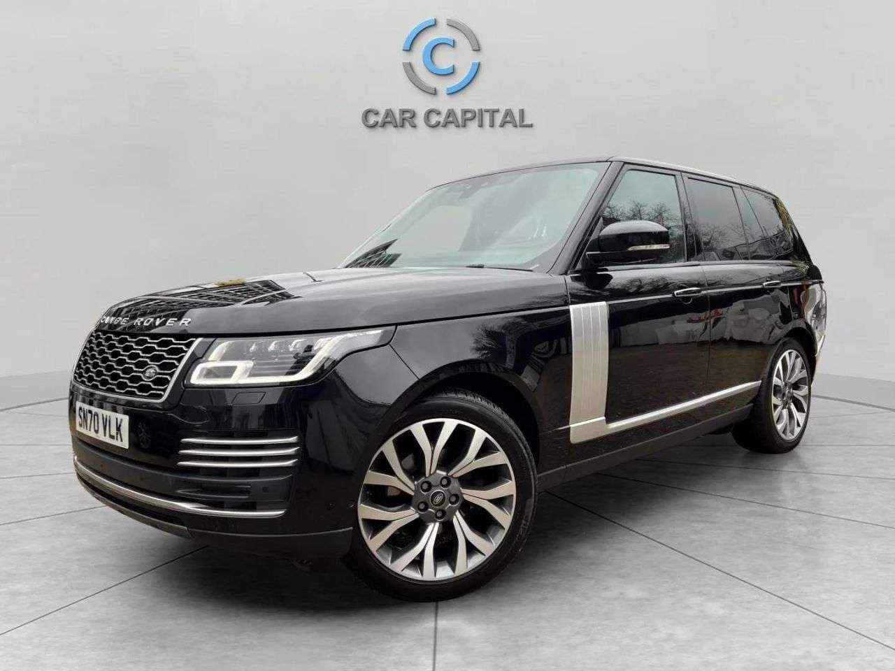 A 2020 LAND ROVER RANGE ROVER 3.0 SD V6 Autobiography SUV 5dr Diesel Auto 4WD Euro 6 (s/s) (275 ps) SOFT A 2020 LAND ROVER RANGE ROVER 3.0 SD V6 Autobiography SUV 5dr Diesel Auto 4WD Euro 6 (s/s) (275 ps) SOFT