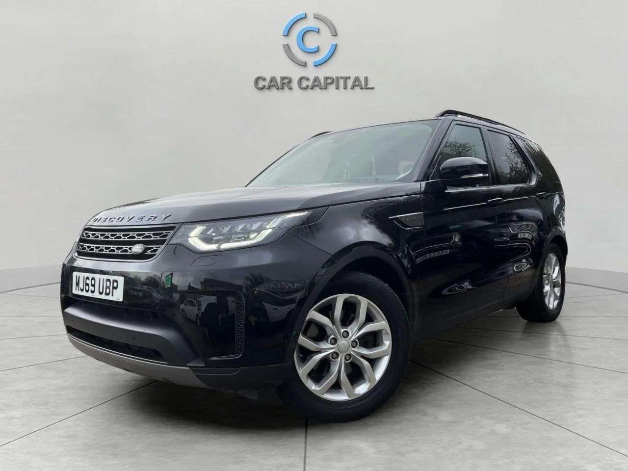 A 2019 LAND ROVER DISCOVERY 2.0 Si4 SE GPF SUV 5dr Petrol Auto 4WD Euro 6 (s/s) (300 ps) 3M WARRANTY+HP A 2019 LAND ROVER DISCOVERY 2.0 Si4 SE GPF SUV 5dr Petrol Auto 4WD Euro 6 (s/s) (300 ps) 3M WARRANTY+HP