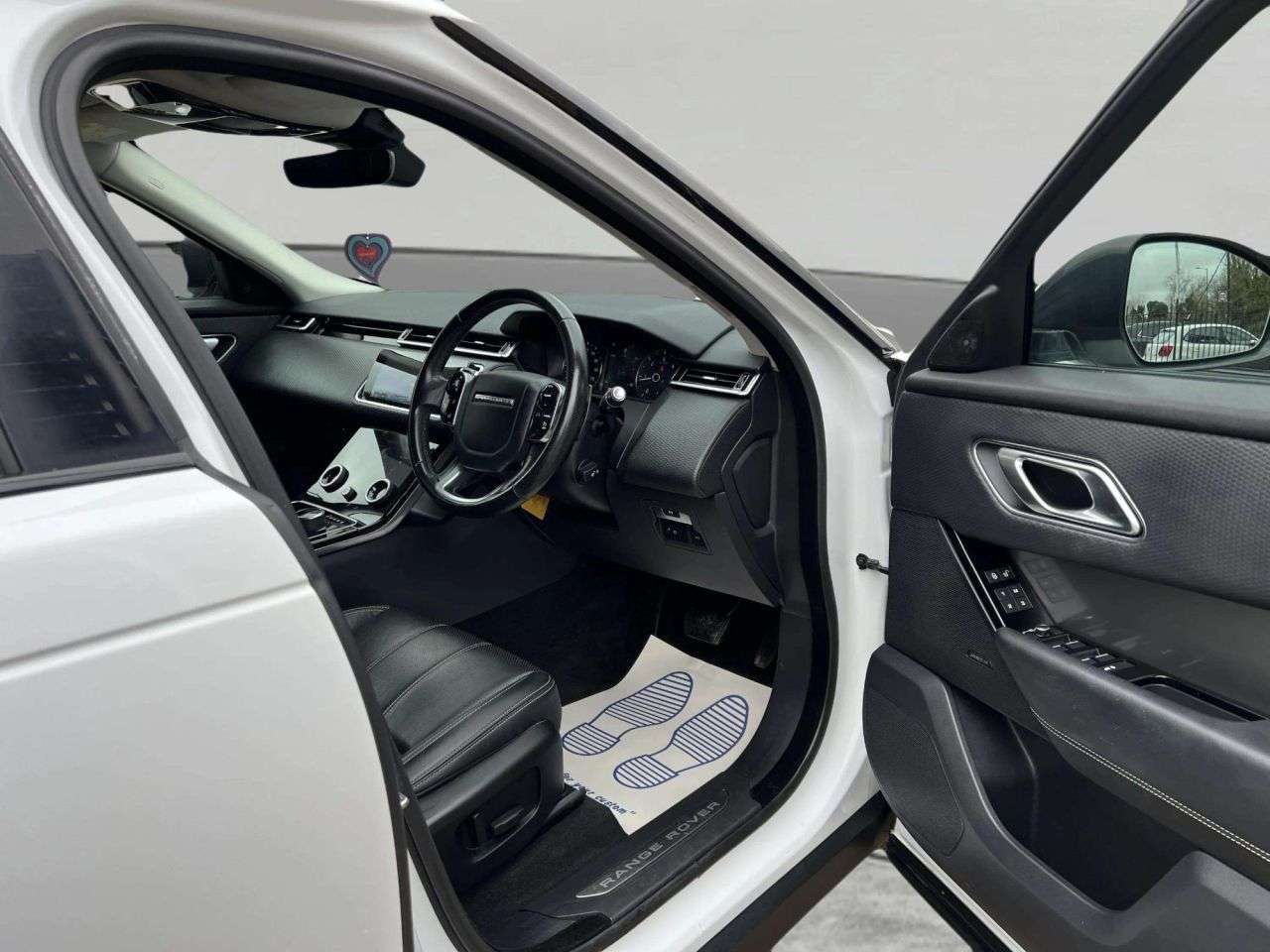 2018 LAND ROVER RANGE ROVER VELAR 2018 LAND ROVER RANGE ROVER VELAR