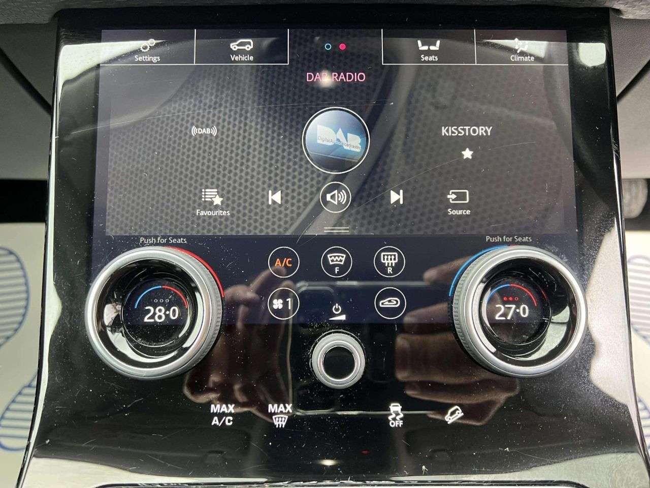 2018 LAND ROVER RANGE ROVER VELAR 2018 LAND ROVER RANGE ROVER VELAR