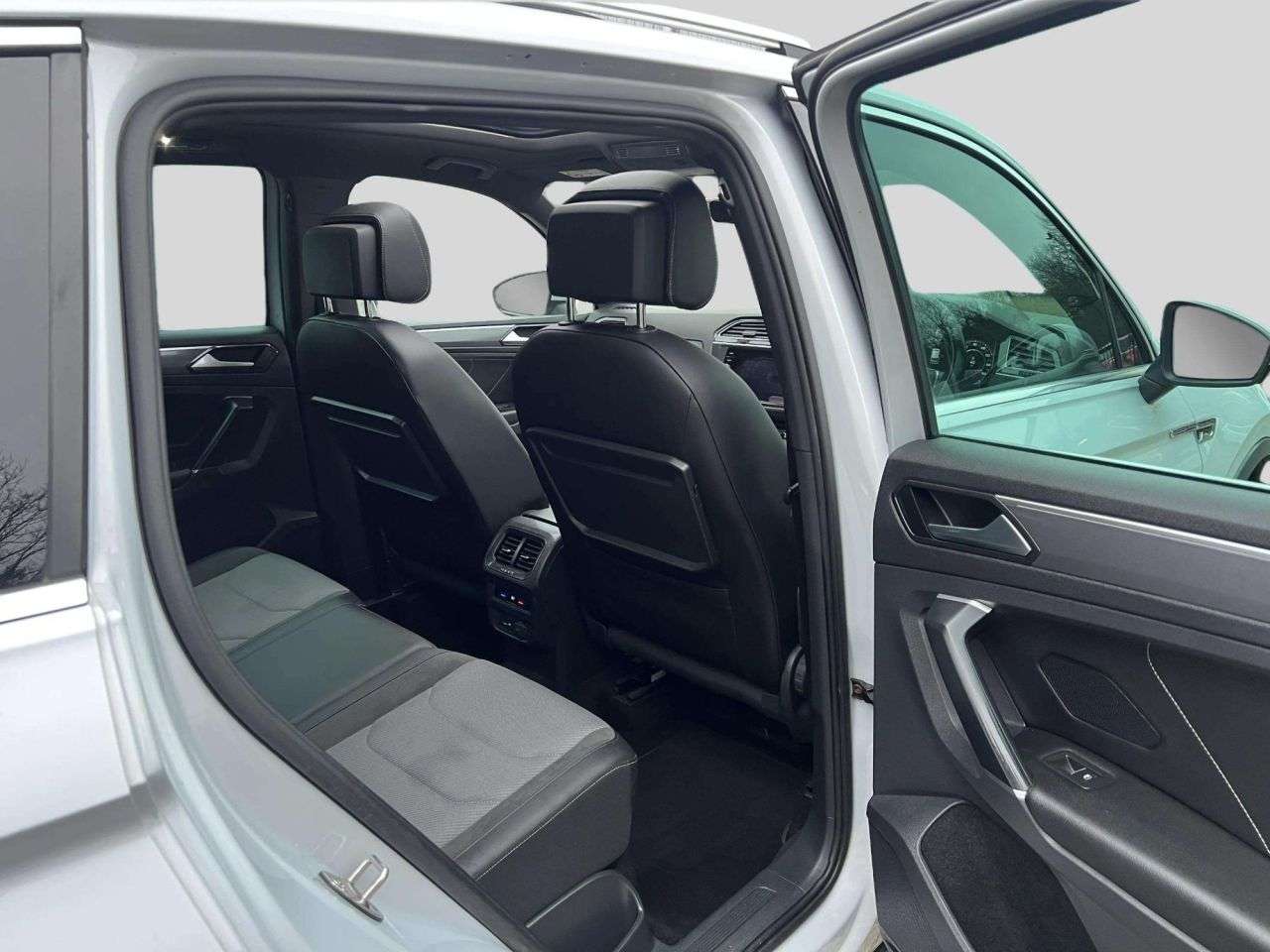 2018 VOLKSWAGEN TIGUAN 2018 VOLKSWAGEN TIGUAN