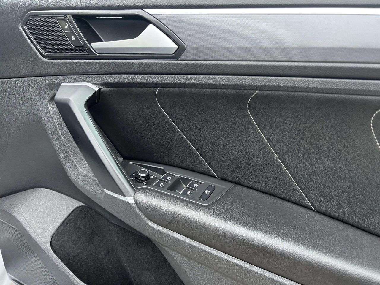 2018 VOLKSWAGEN TIGUAN 2018 VOLKSWAGEN TIGUAN