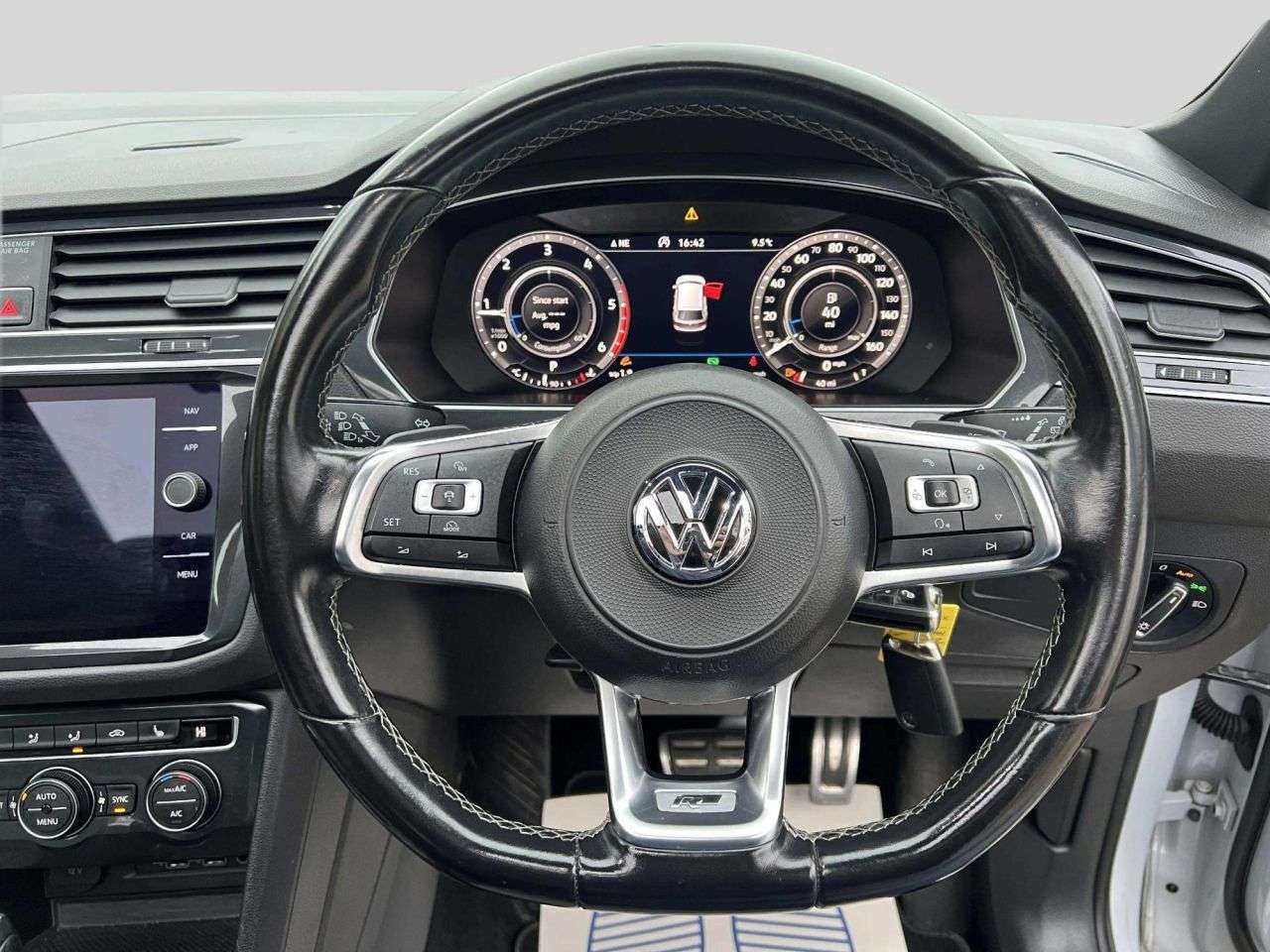 2018 VOLKSWAGEN TIGUAN 2018 VOLKSWAGEN TIGUAN