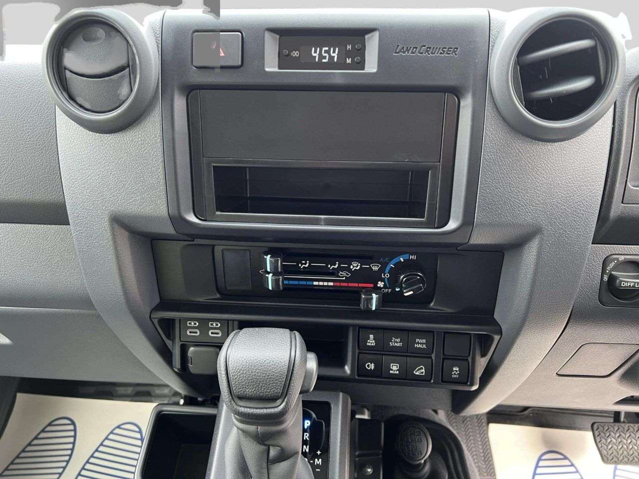 2025 TOYOTA LAND CRUISER 2025 TOYOTA LAND CRUISER