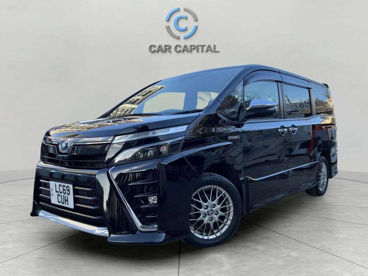 A 2019 TOYOTA VOXY/NOAH 1.8 VVT-h Excel Business Edition 7 Seats CVT Euro 6 (s/s) 5dr A 2019 TOYOTA VOXY/NOAH 1.8 VVT-h Excel Business Edition 7 Seats CVT Euro 6 (s/s) 5dr