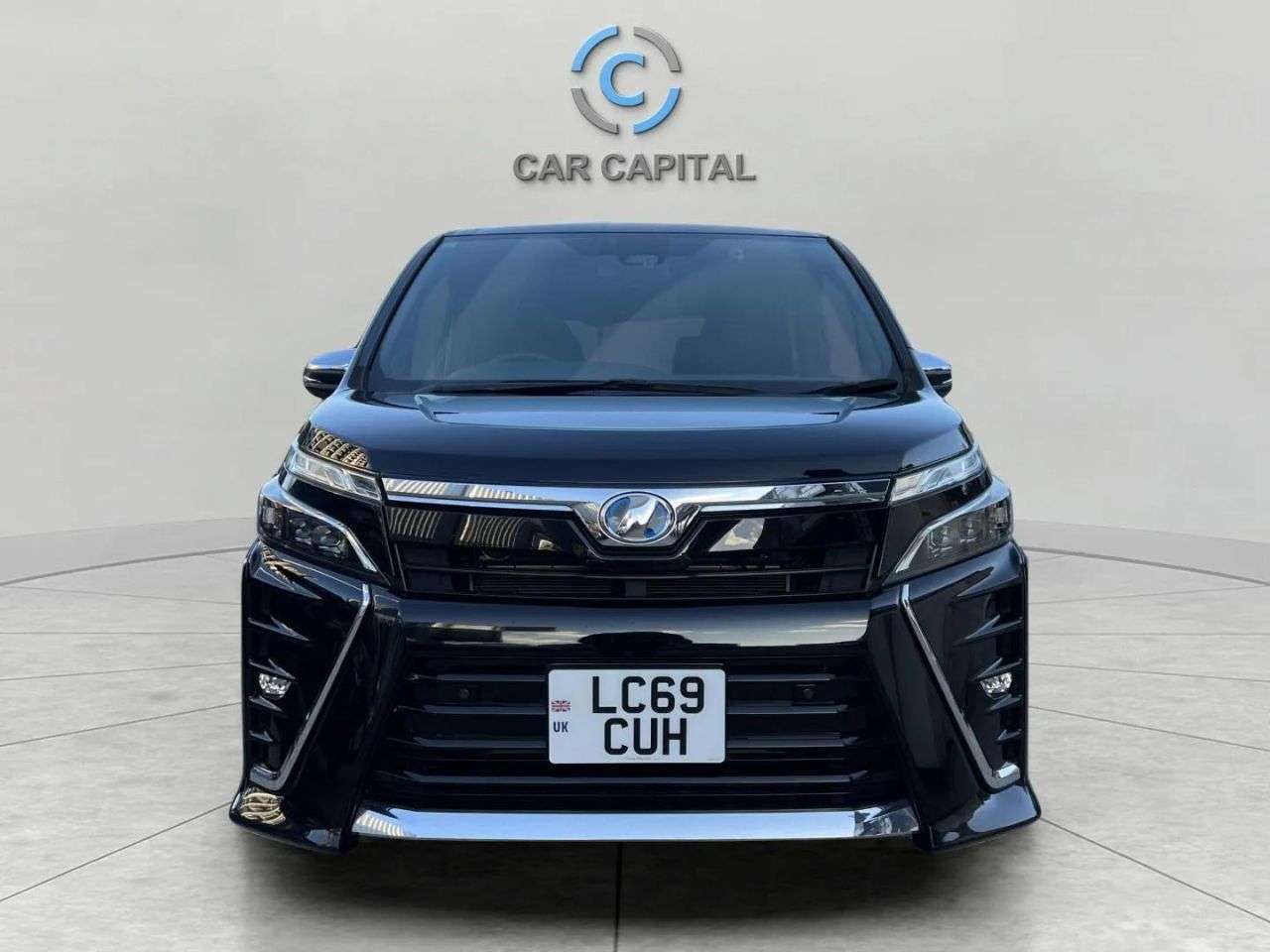 A 2019 TOYOTA VOXY/NOAH 1.8 VVT-h Excel Business Edition 7 Seats CVT Euro 6 (s/s) 5dr A 2019 TOYOTA VOXY/NOAH 1.8 VVT-h Excel Business Edition 7 Seats CVT Euro 6 (s/s) 5dr