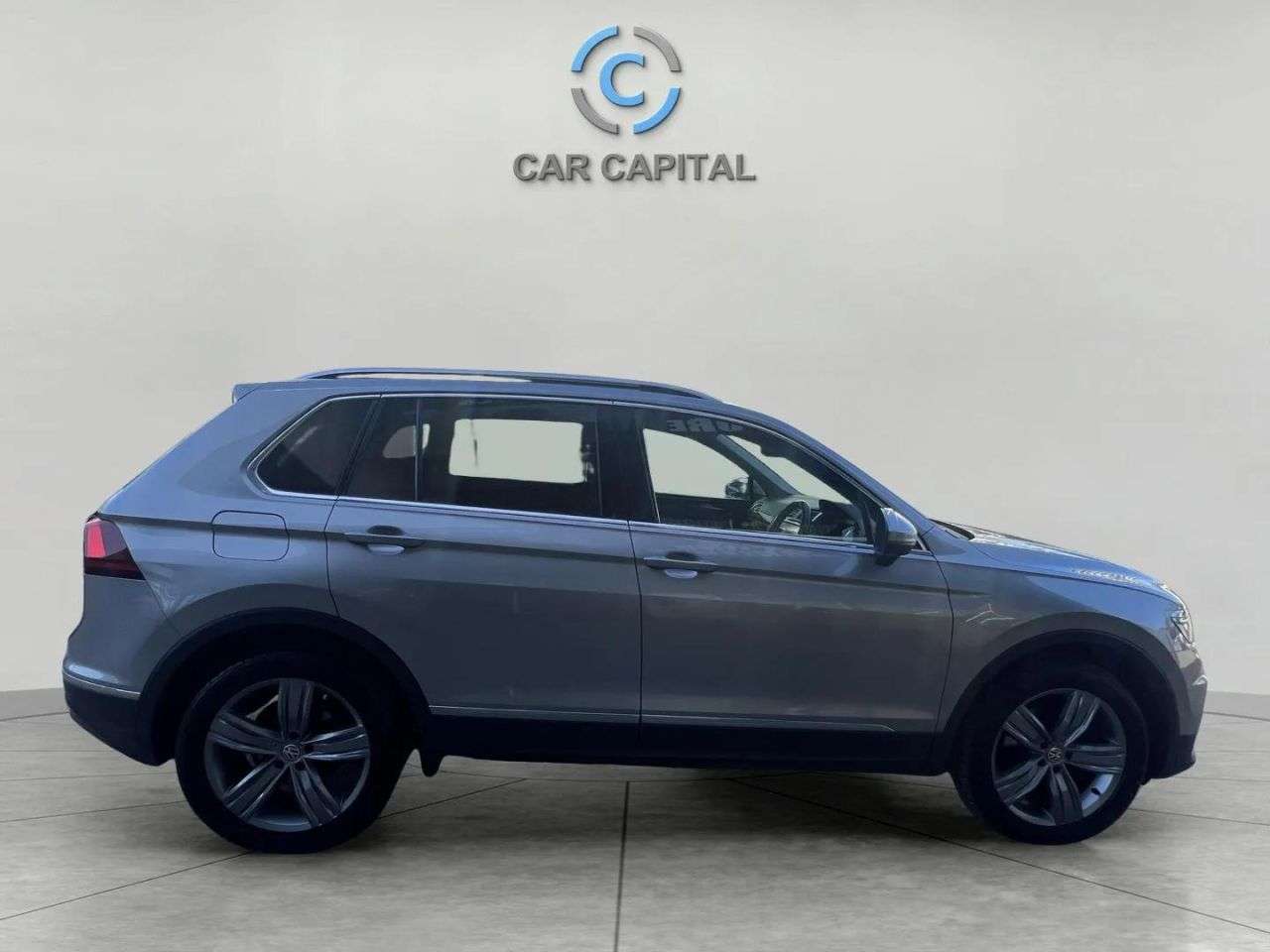 2017 VOLKSWAGEN TIGUAN 2017 VOLKSWAGEN TIGUAN