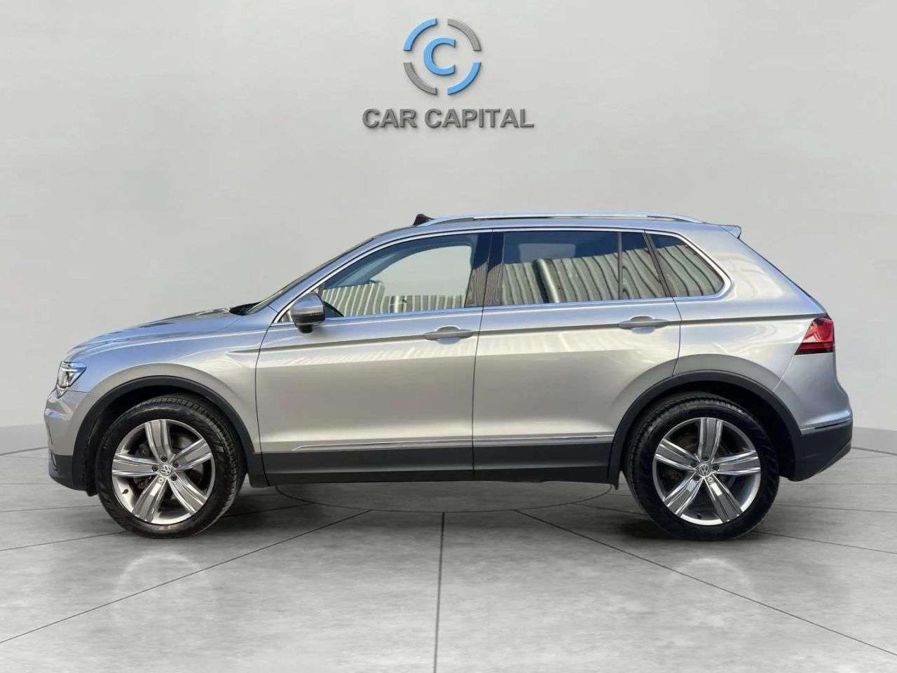 2017 VOLKSWAGEN TIGUAN 2017 VOLKSWAGEN TIGUAN