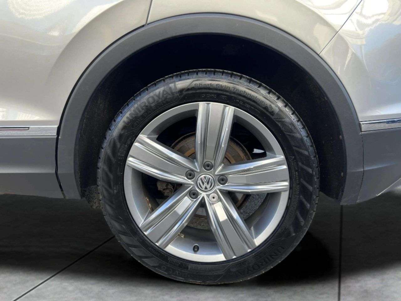 2017 VOLKSWAGEN TIGUAN 2017 VOLKSWAGEN TIGUAN