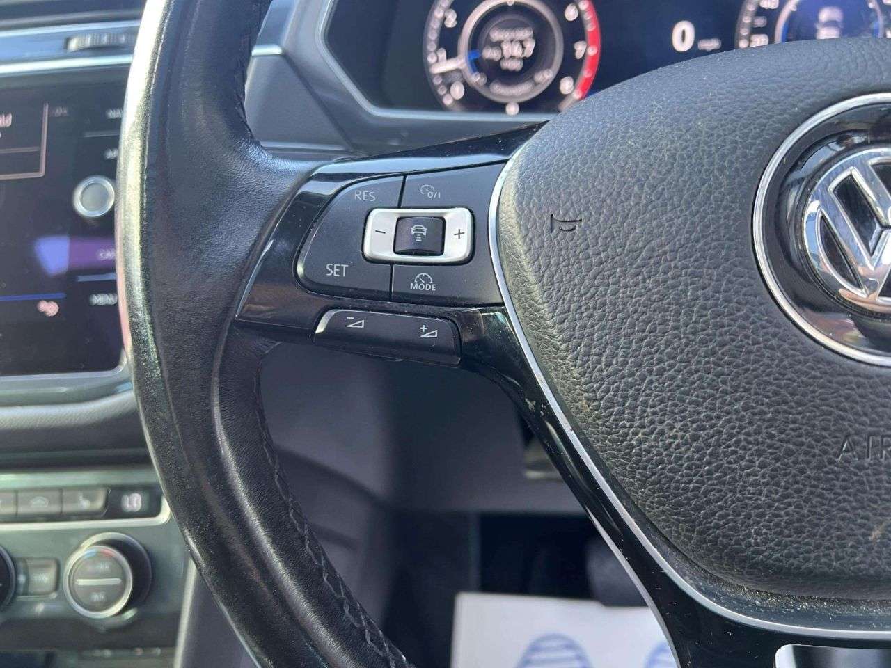 2017 VOLKSWAGEN TIGUAN 2017 VOLKSWAGEN TIGUAN