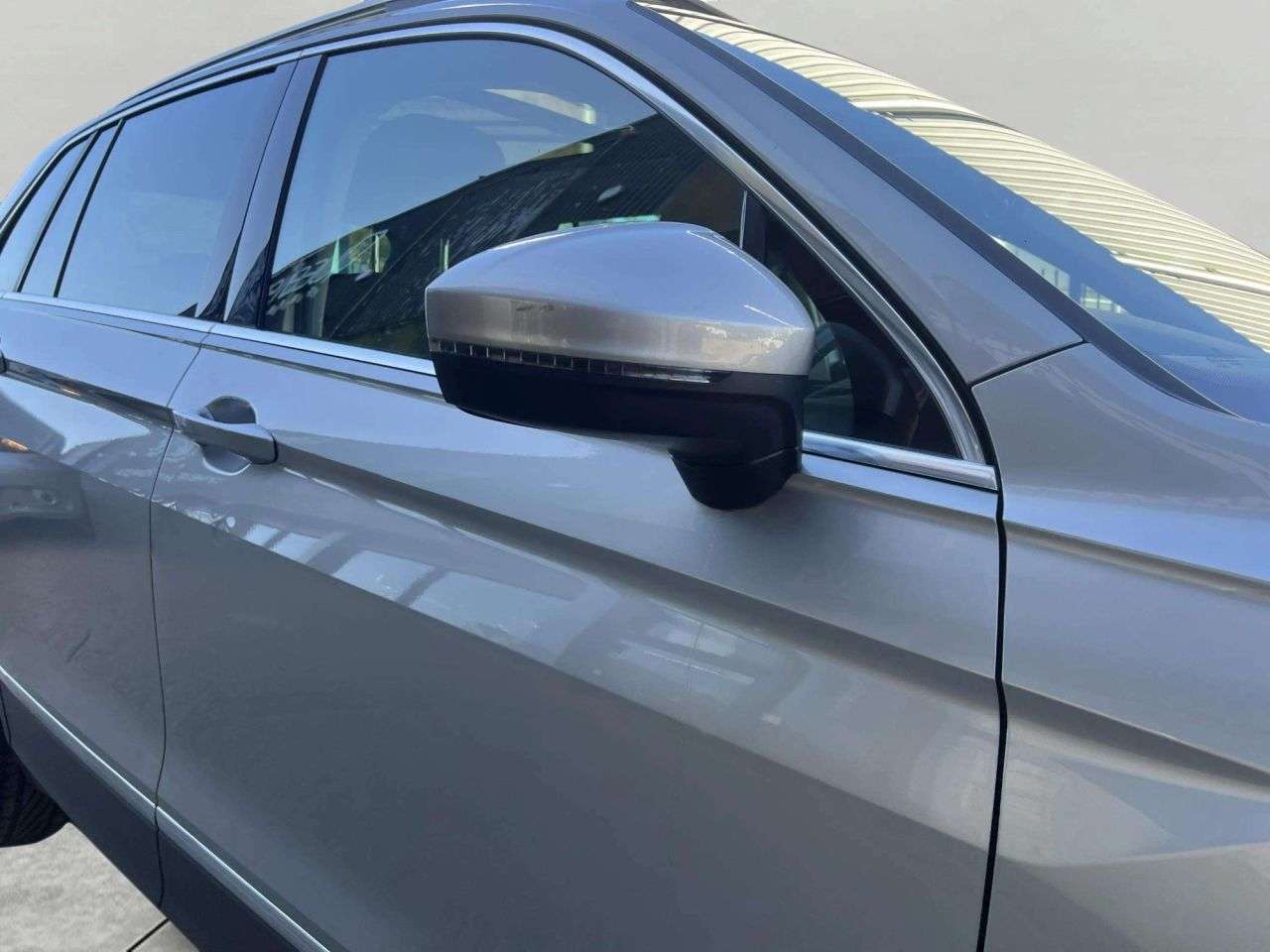 2017 VOLKSWAGEN TIGUAN 2017 VOLKSWAGEN TIGUAN