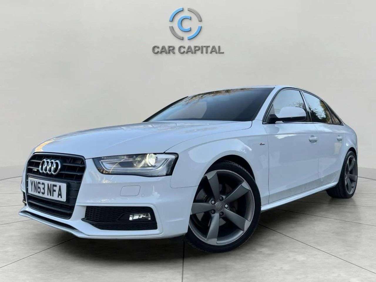 A 2013 AUDI A4 2.0 TFSI Black Edition Saloon 4dr Petrol S Tronic quattro Euro 6 (s/s) (225 A 2013 AUDI A4 2.0 TFSI Black Edition Saloon 4dr Petrol S Tronic quattro Euro 6 (s/s) (225