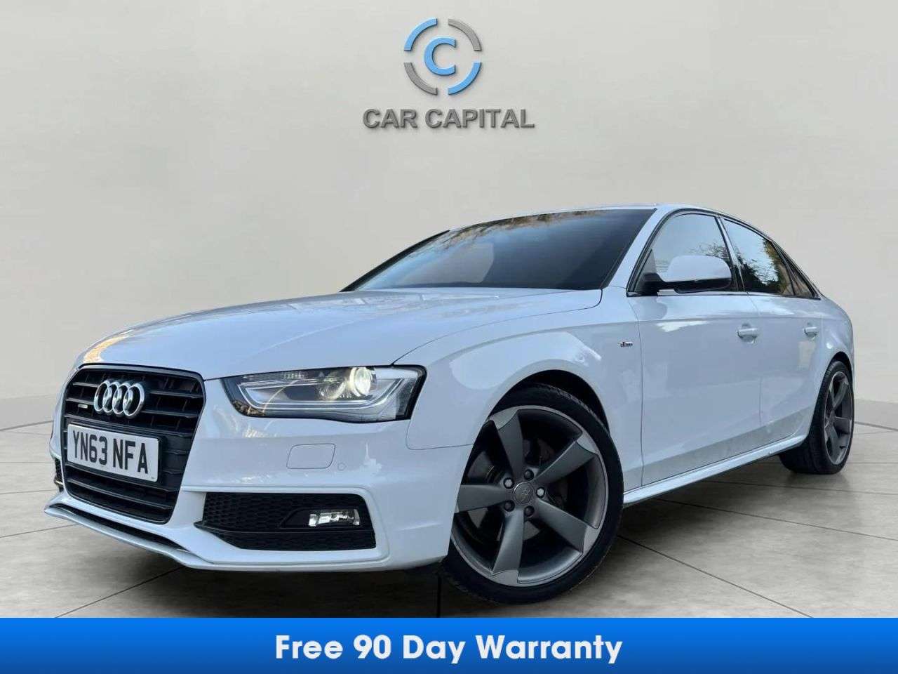 A 2013 AUDI A4 2.0 TFSI Black Edition Saloon 4dr Petrol S Tronic quattro Euro 6 (s/s) (225 A 2013 AUDI A4 2.0 TFSI Black Edition Saloon 4dr Petrol S Tronic quattro Euro 6 (s/s) (225