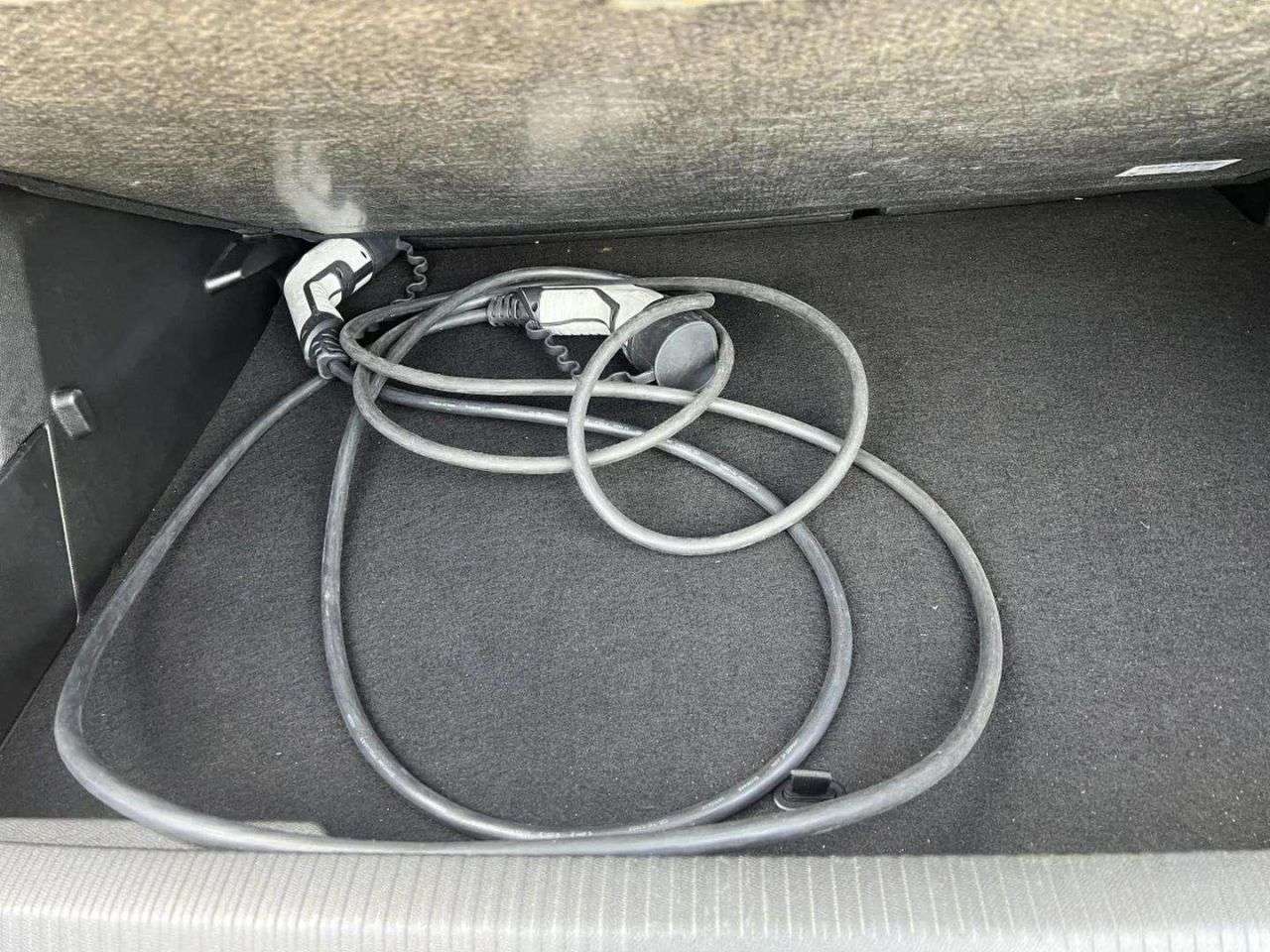 2022 PEUGEOT E-2008 2022 PEUGEOT E-2008