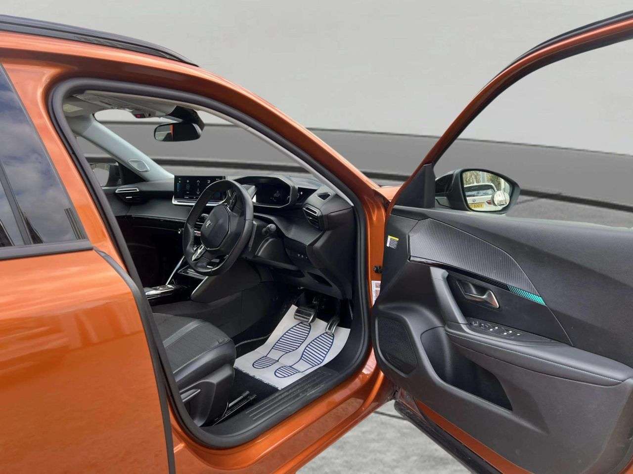 2022 PEUGEOT E-2008 2022 PEUGEOT E-2008