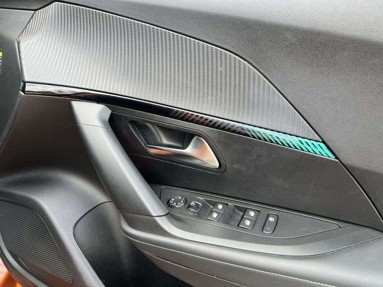 2022 PEUGEOT E-2008 2022 PEUGEOT E-2008