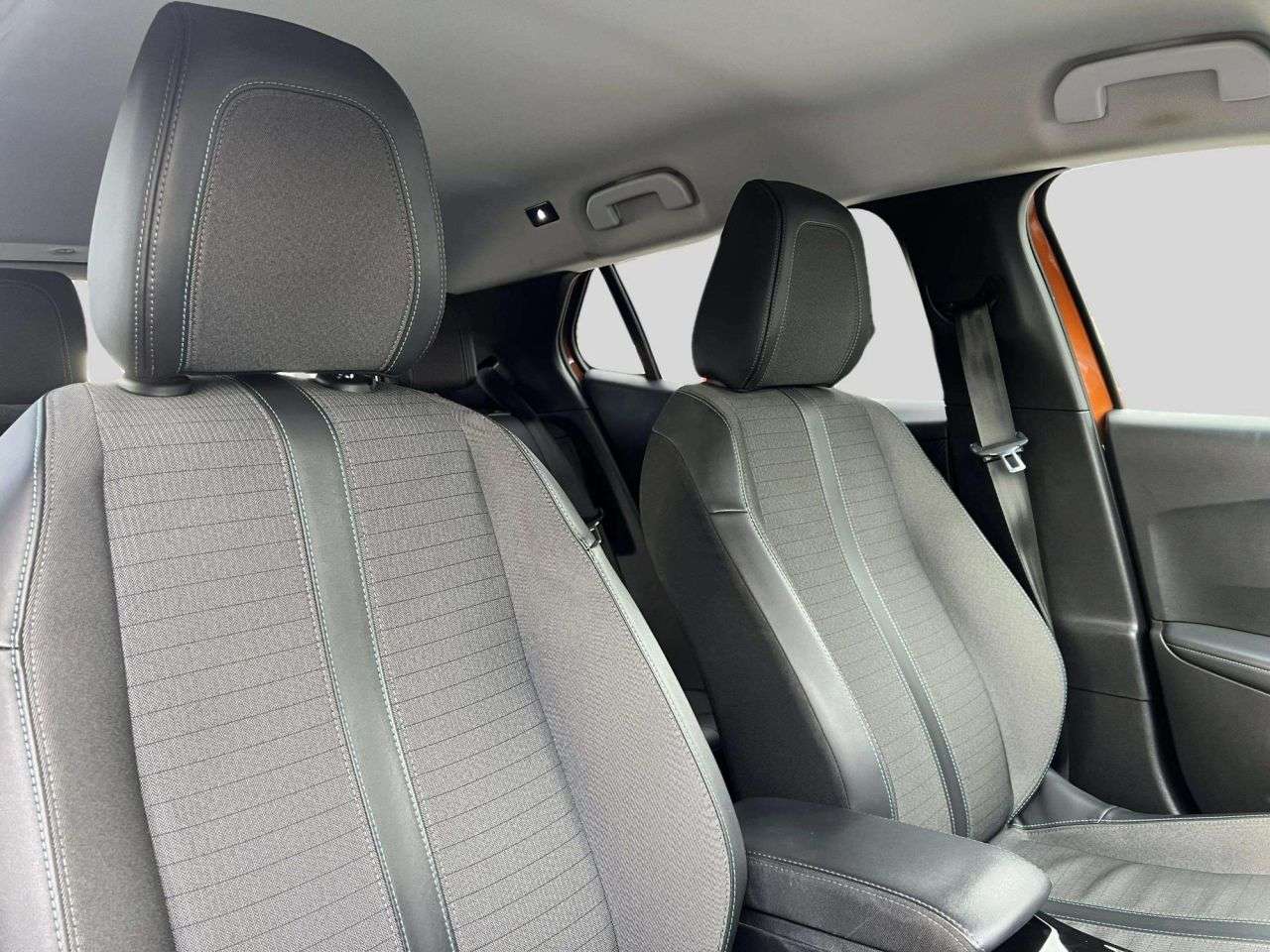 2022 PEUGEOT E-2008 2022 PEUGEOT E-2008