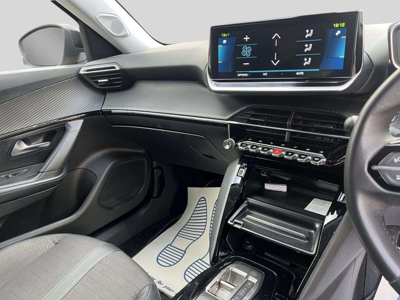 2022 PEUGEOT E-2008 2022 PEUGEOT E-2008