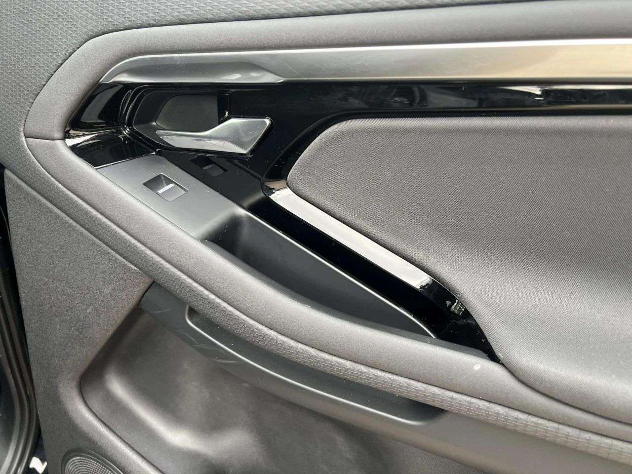 2019 LAND ROVER RANGE ROVER EVOQUE 2019 LAND ROVER RANGE ROVER EVOQUE