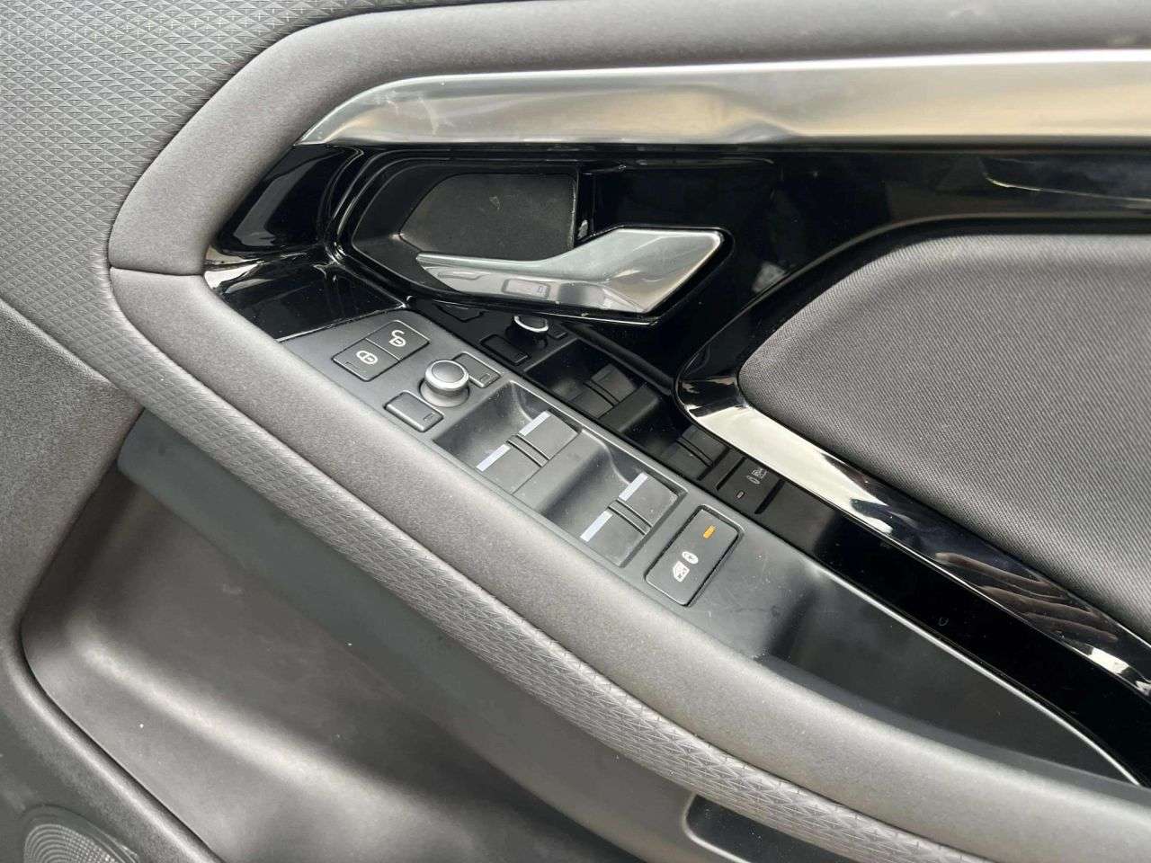 2019 LAND ROVER RANGE ROVER EVOQUE 2019 LAND ROVER RANGE ROVER EVOQUE