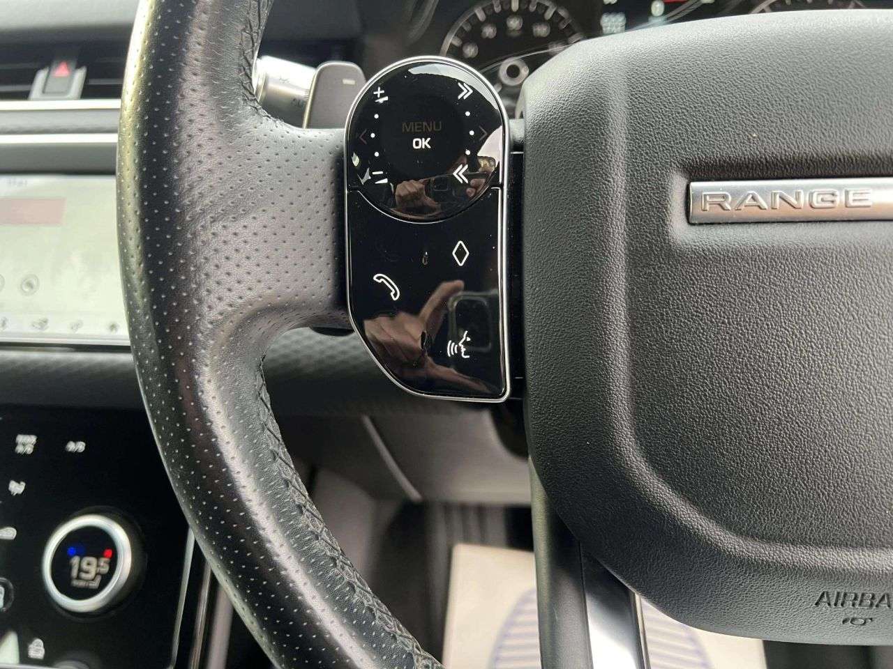 2019 LAND ROVER RANGE ROVER EVOQUE 2019 LAND ROVER RANGE ROVER EVOQUE