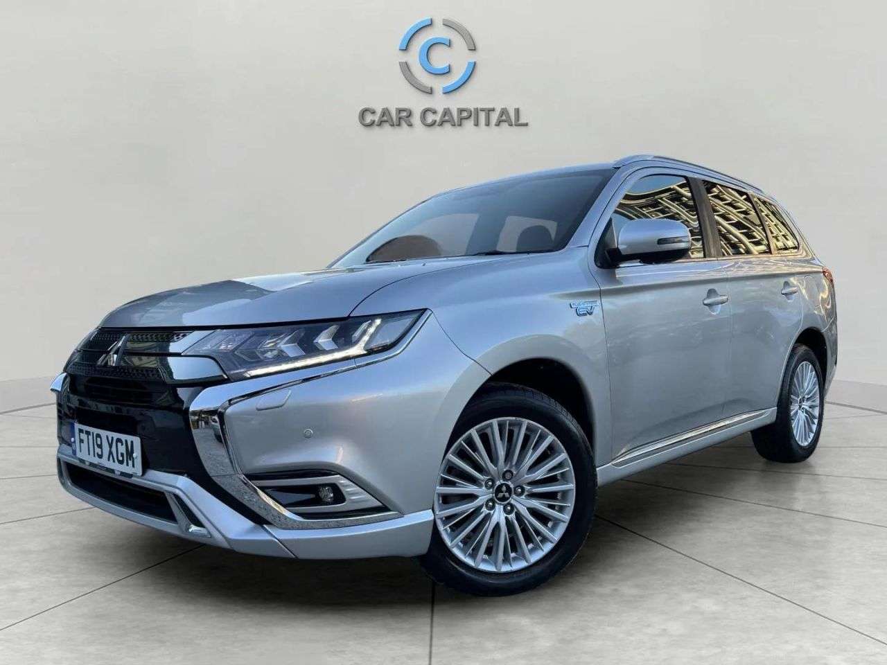A 2019 MITSUBISHI OUTLANDER 2.4h TwinMotor 13.8kWh 4h SUV 5dr Petrol Plug-in Hybrid CVT 4WD Euro 6 (s/s A 2019 MITSUBISHI OUTLANDER 2.4h TwinMotor 13.8kWh 4h SUV 5dr Petrol Plug-in Hybrid CVT 4WD Euro 6 (s/s