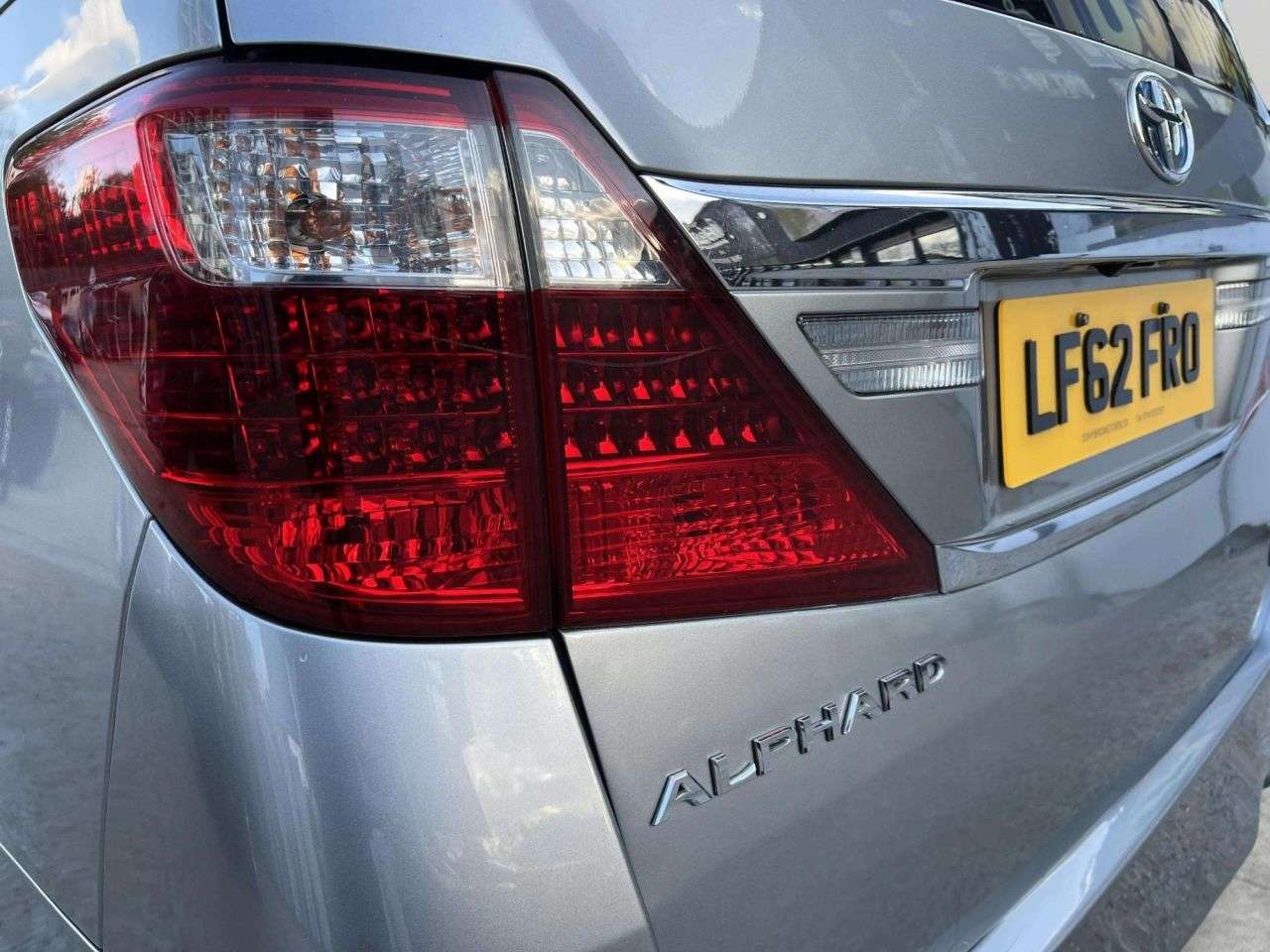 2012 TOYOTA ALPHARD 2012 TOYOTA ALPHARD