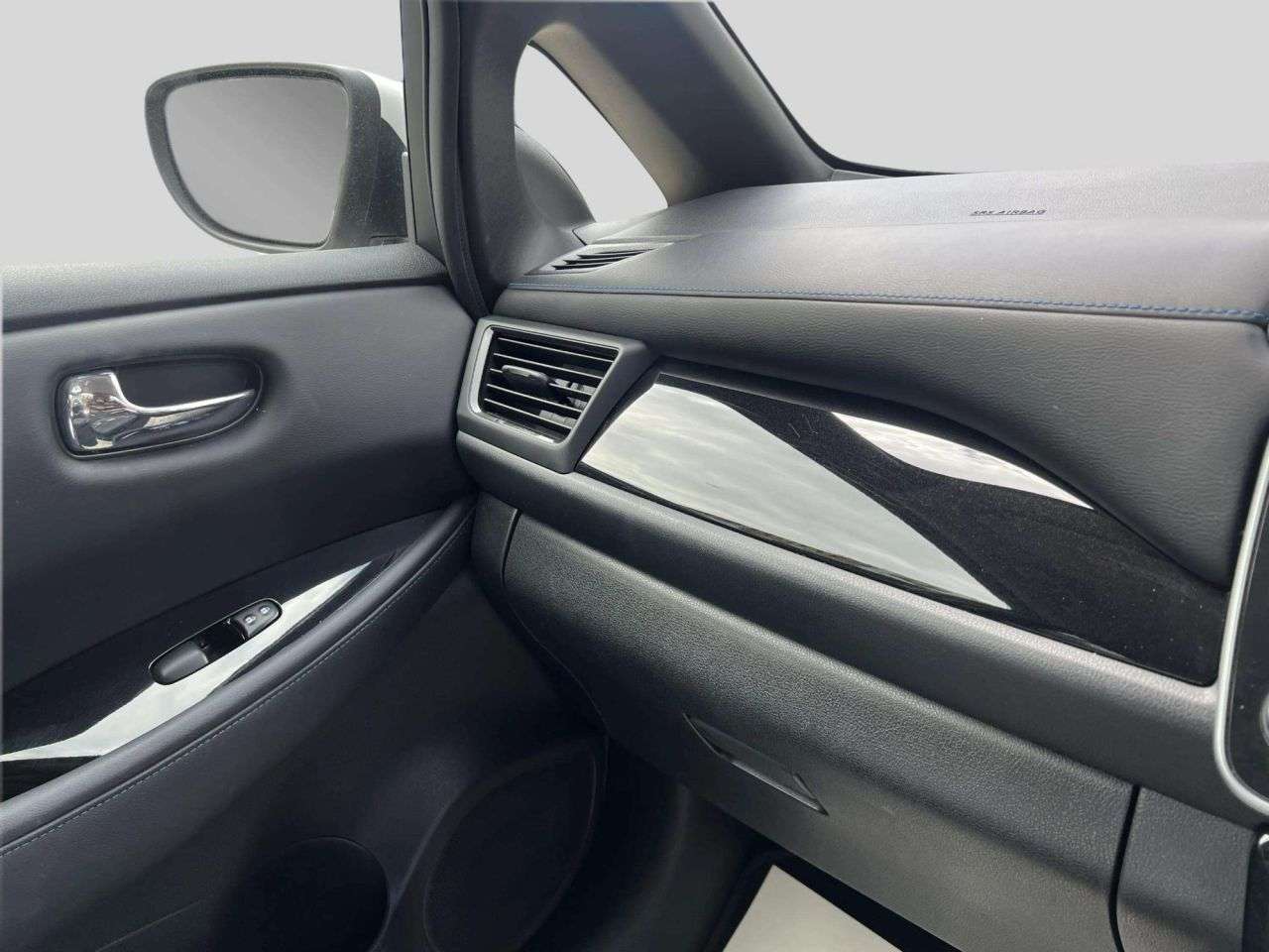 2022 NISSAN LEAF 2022 NISSAN LEAF